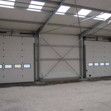 constructeur batiment métallique - porte hangar métallique